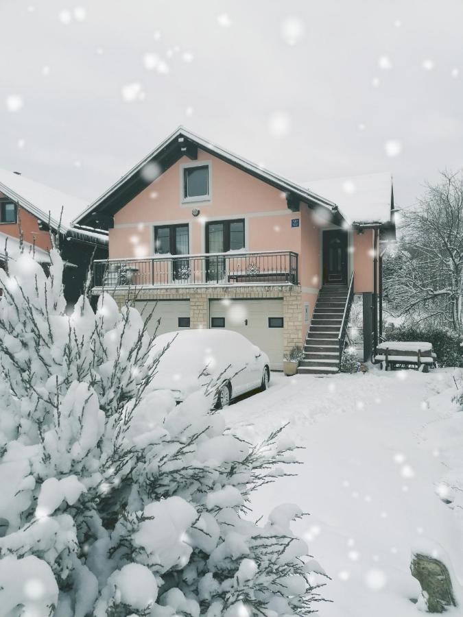 Holiday Home Lana Fužine Exteriér fotografie