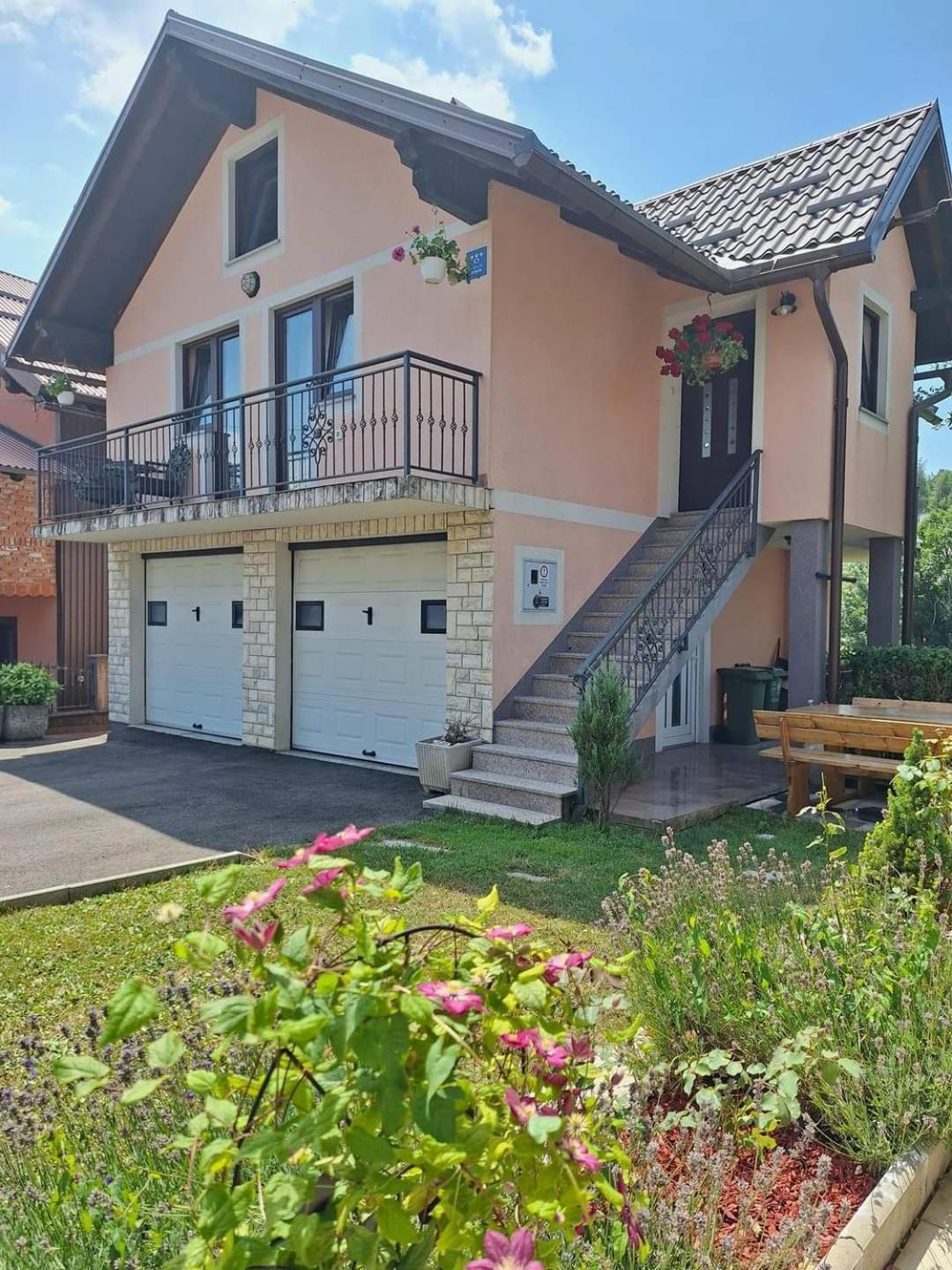 Holiday Home Lana Fužine Exteriér fotografie